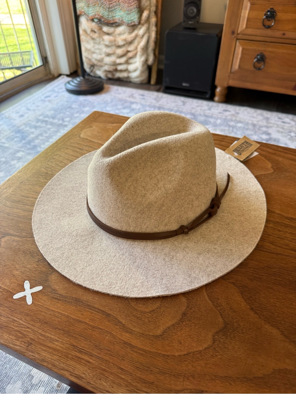 Duluth Trading Co Tan Felt Ranch Hat with Leather Band